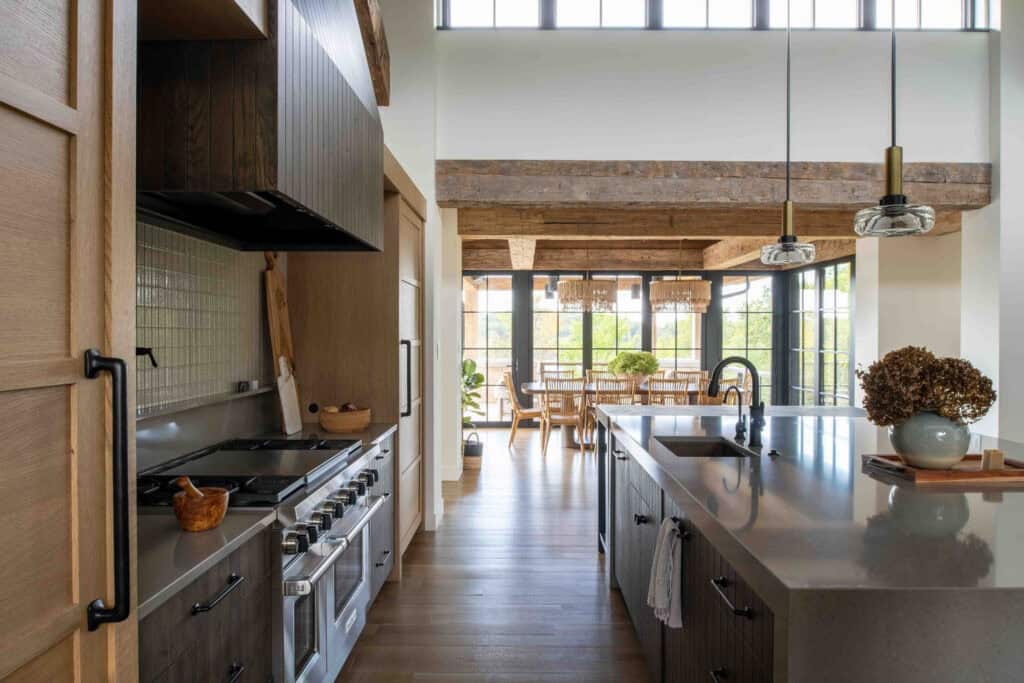 A modern mountain dream house in Minnesota in harmony with nature