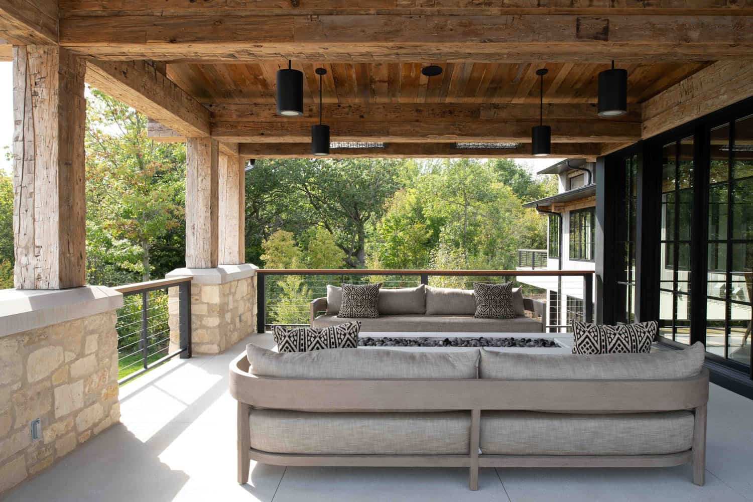 modern modern covered patio with outdoor furniture