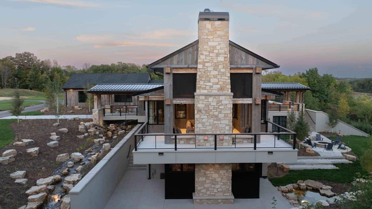 modern modern home exterior backyard view