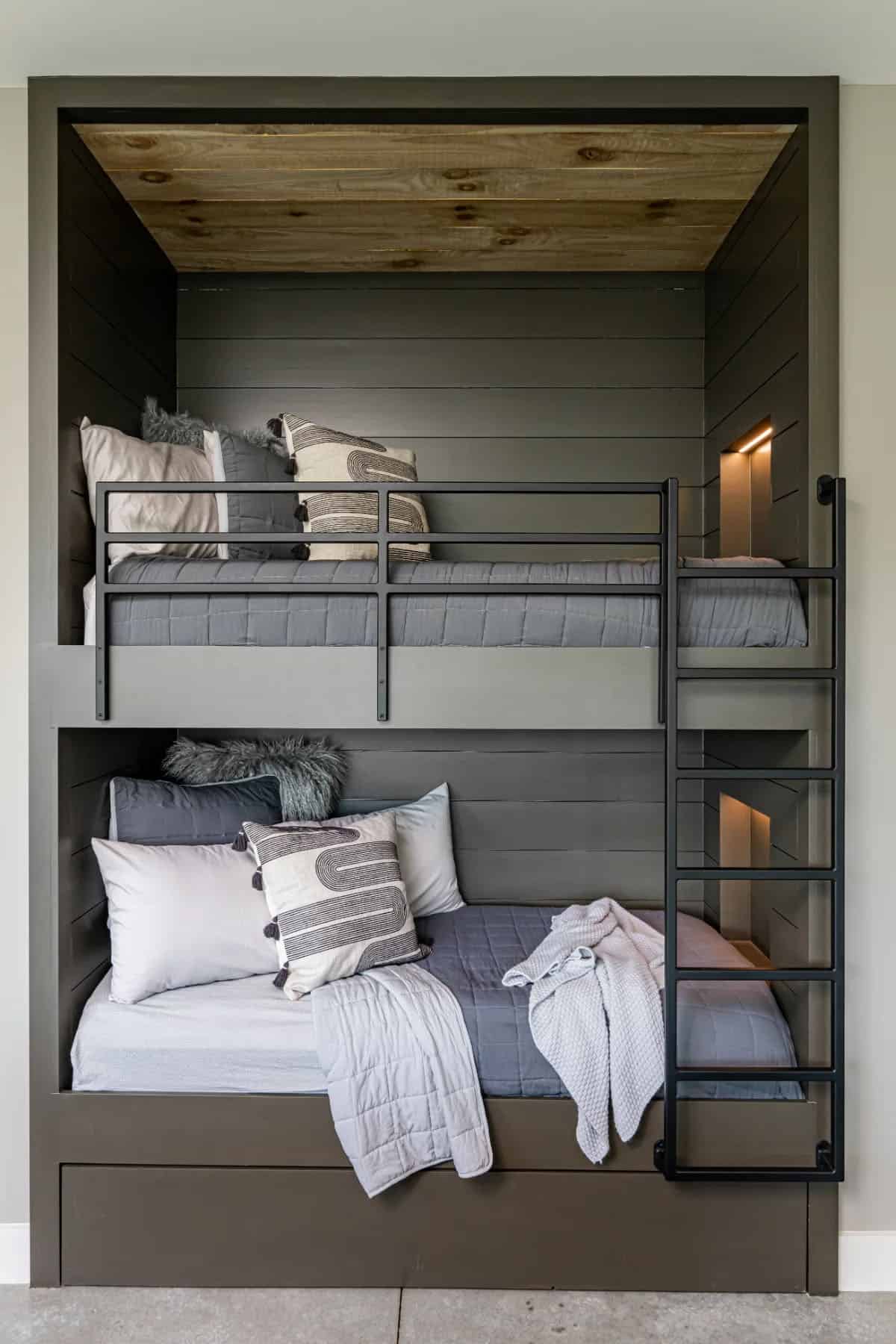 modern bunk bedroom