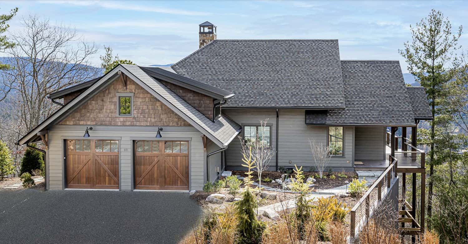 modern rustic mountain home exterior