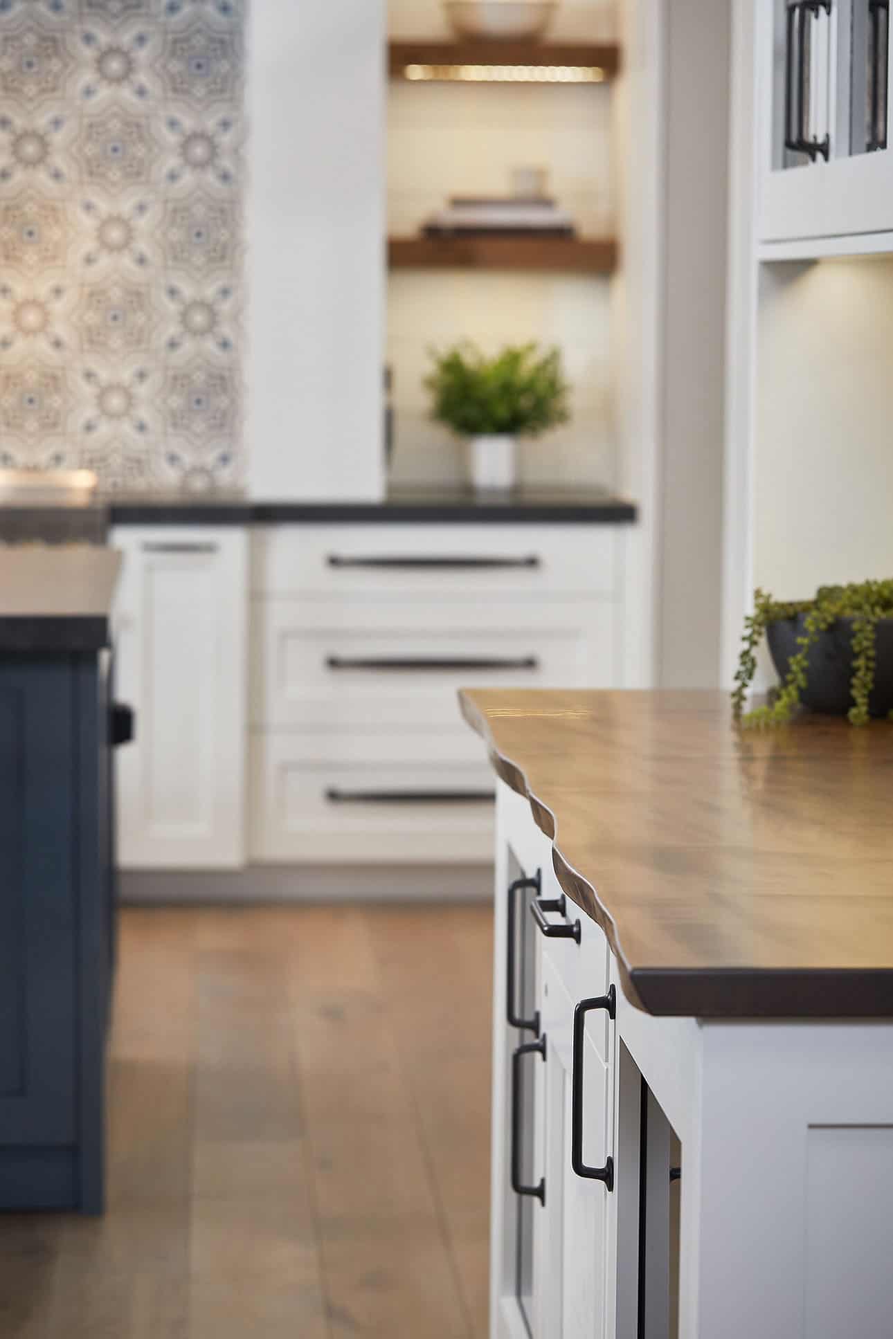 mountain style kitchen