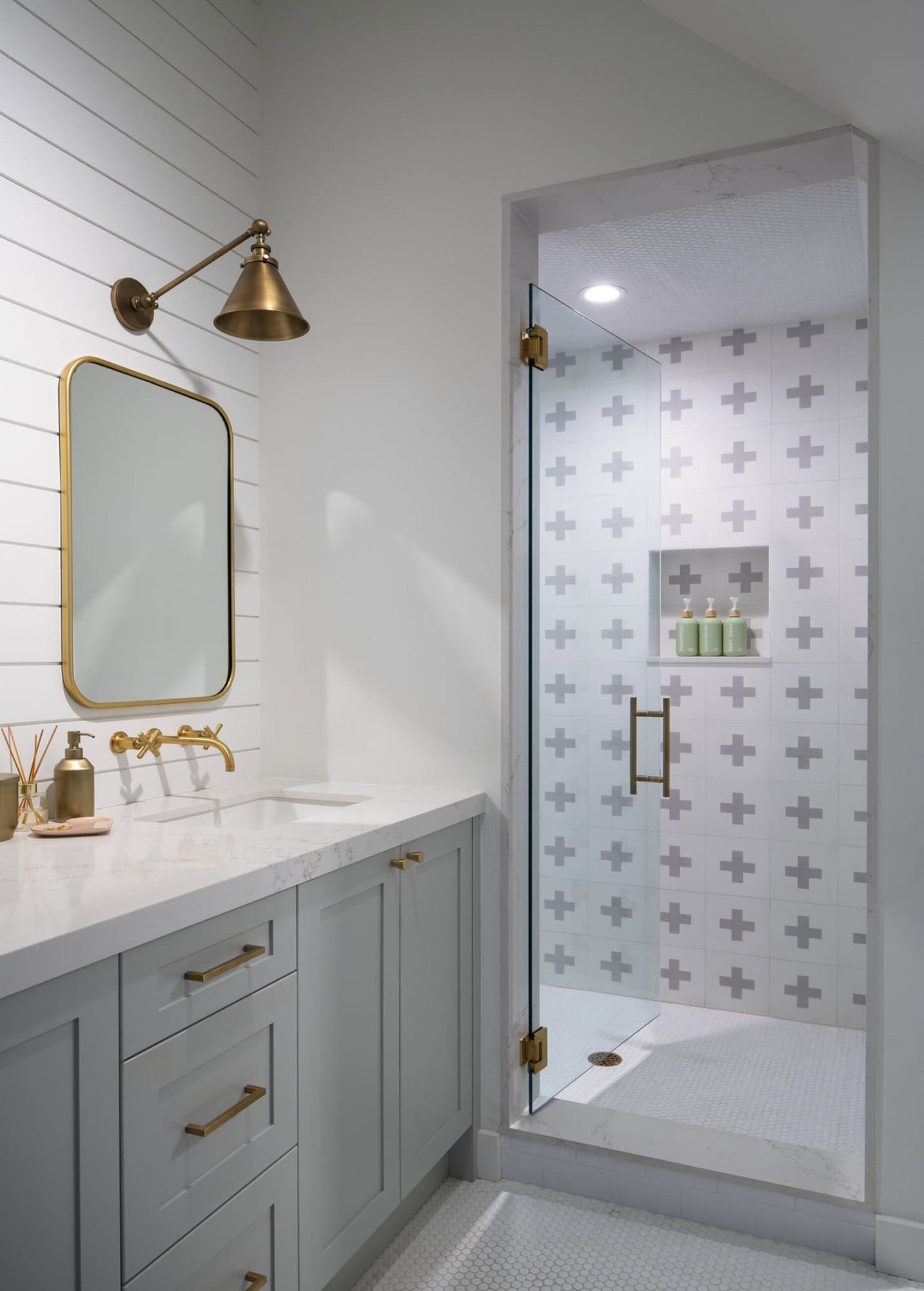 modern bathroom with decorative tile in the shower
