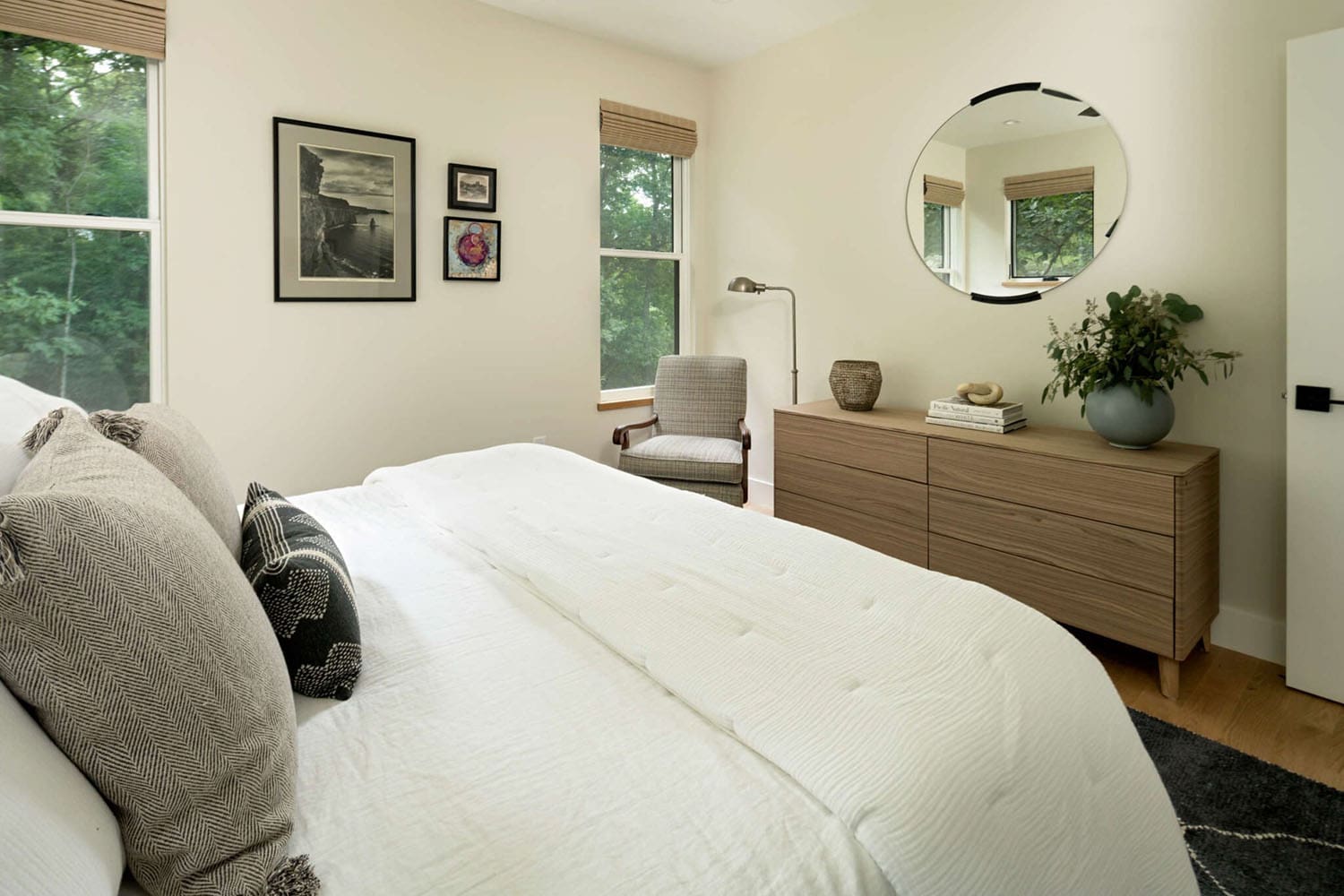 contemporary bedroom