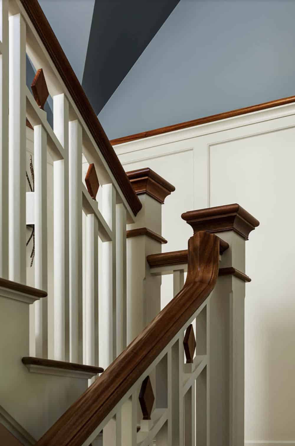traditional style staircase