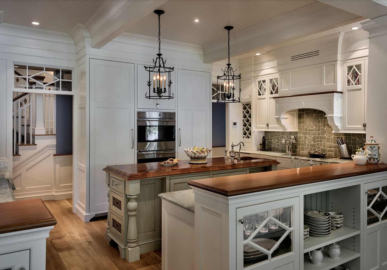 traditional style kitchen