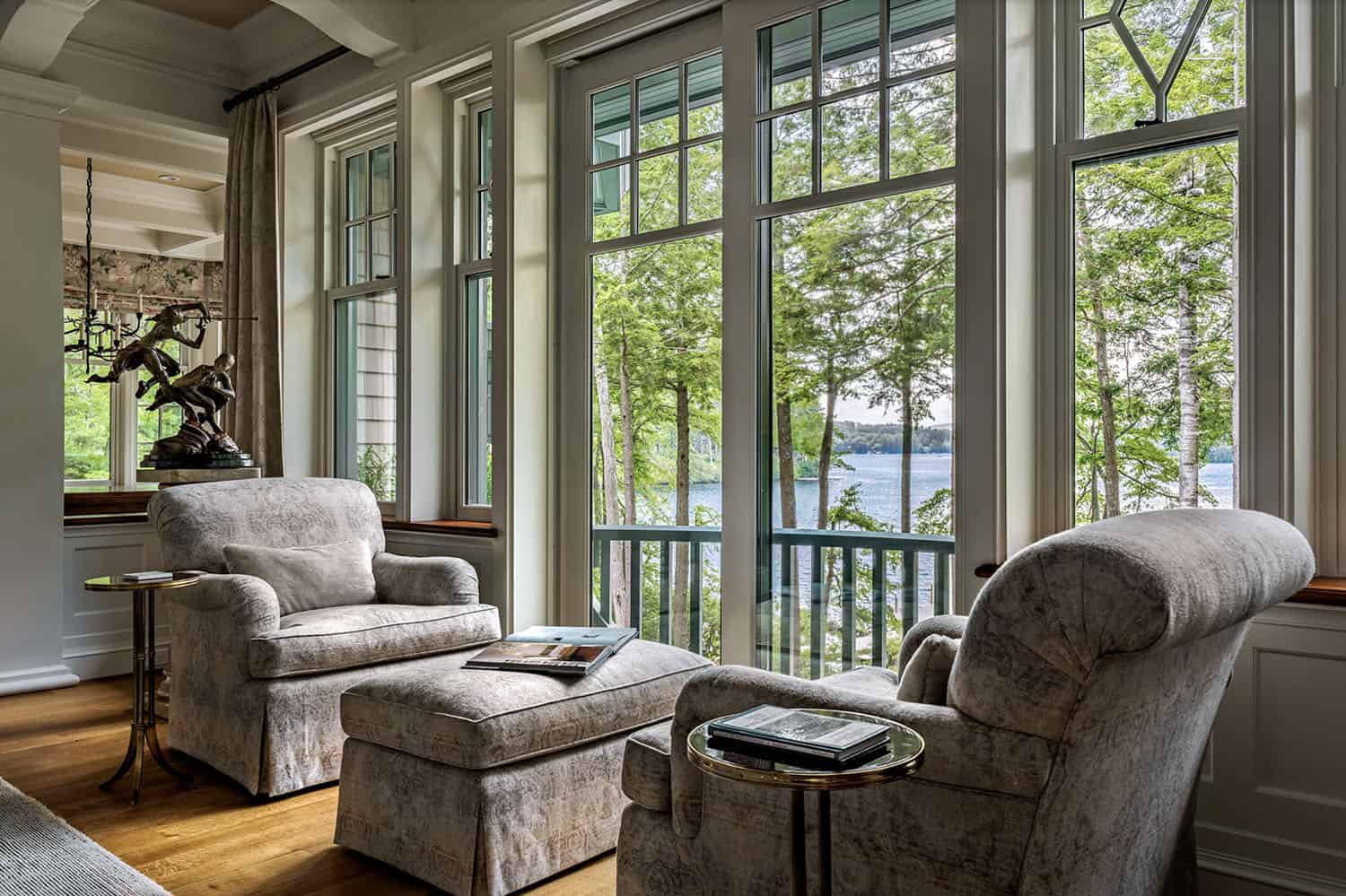 traditional style living room