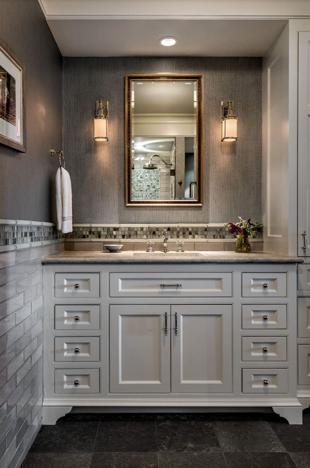 traditional style bathroom vanity