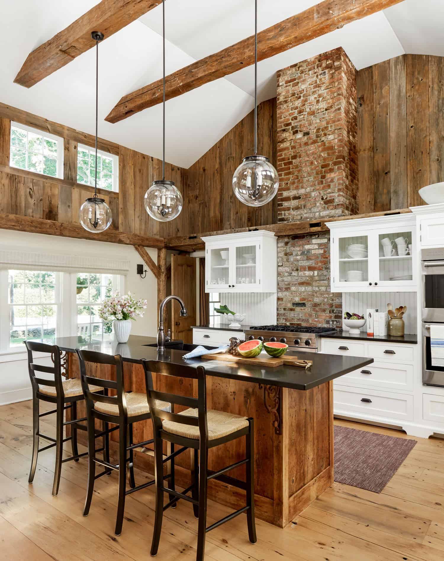 farmhouse style kitchen