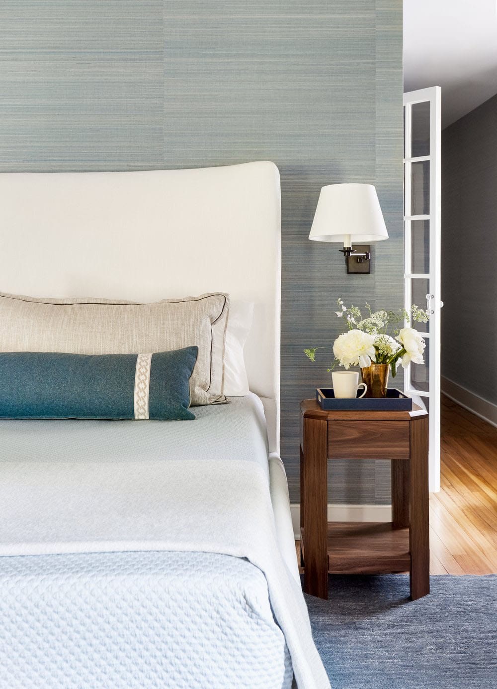 farmhouse style bedroom 