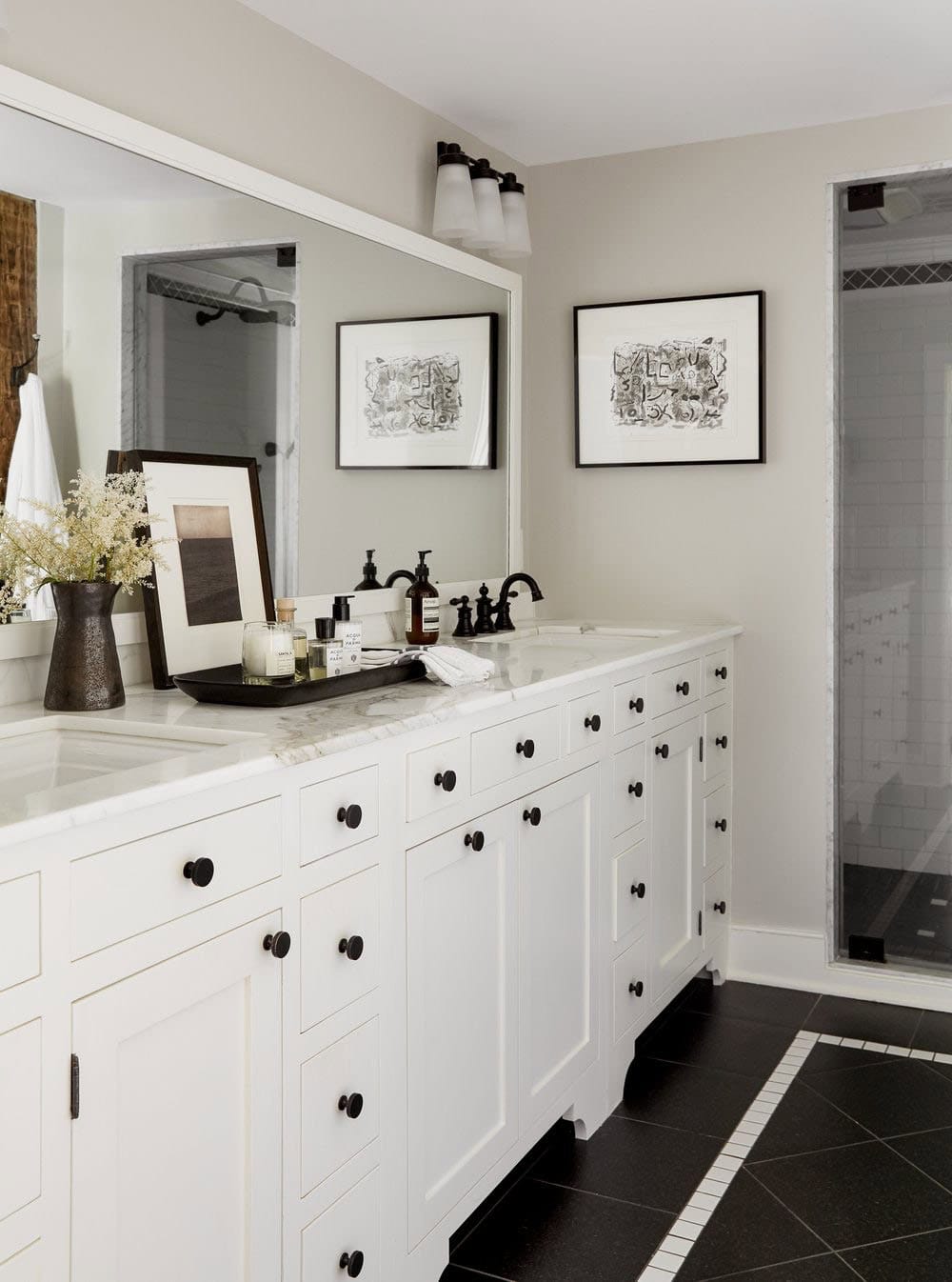 farmhouse style bathroom vanity
