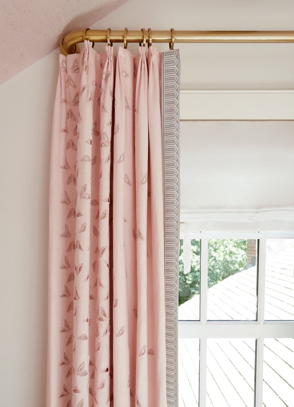 farmhouse style kids' bedroom window detail