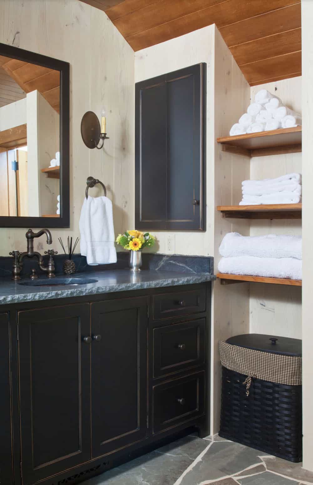 farmhouse bathroom