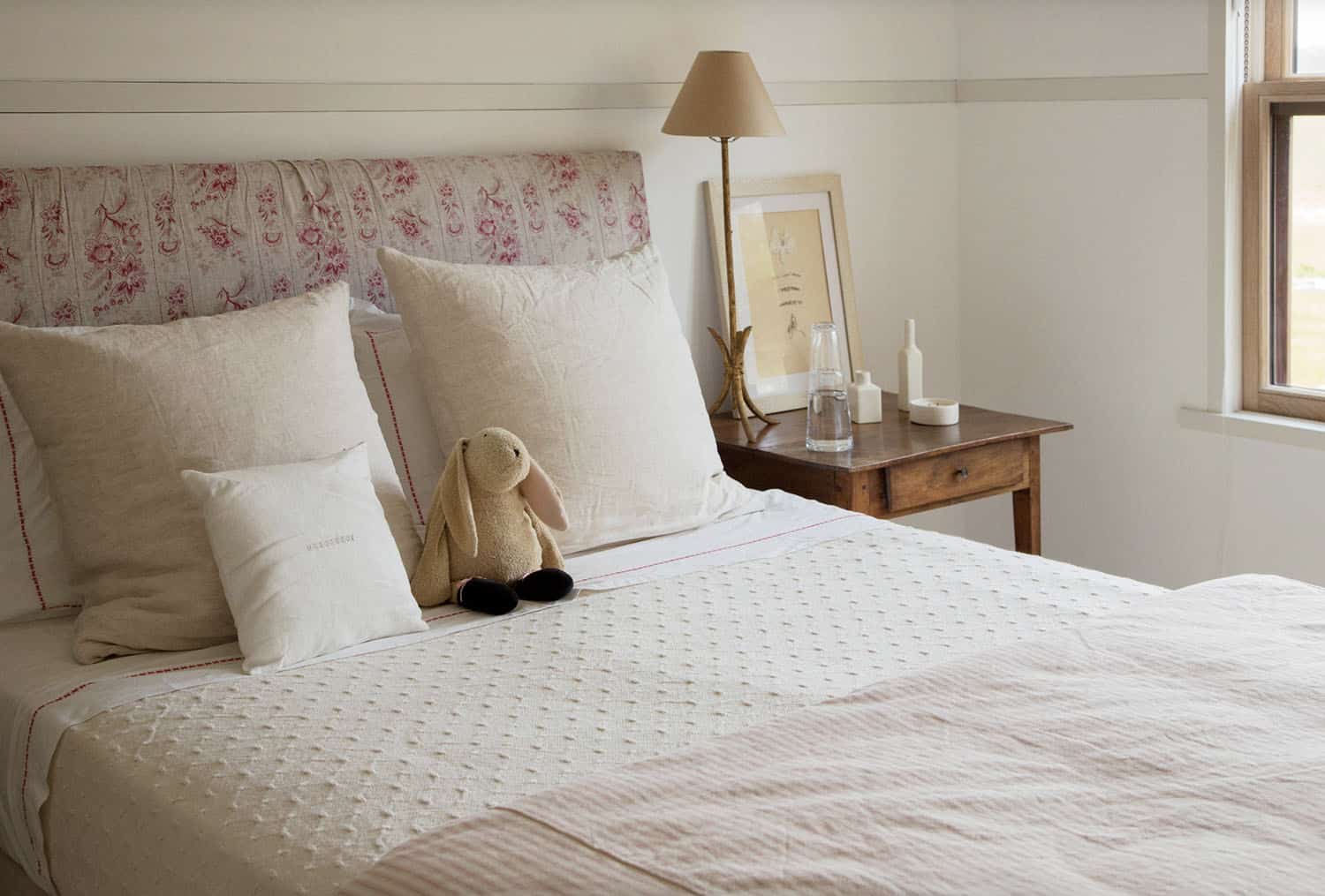 farmhouse style kids bedroom