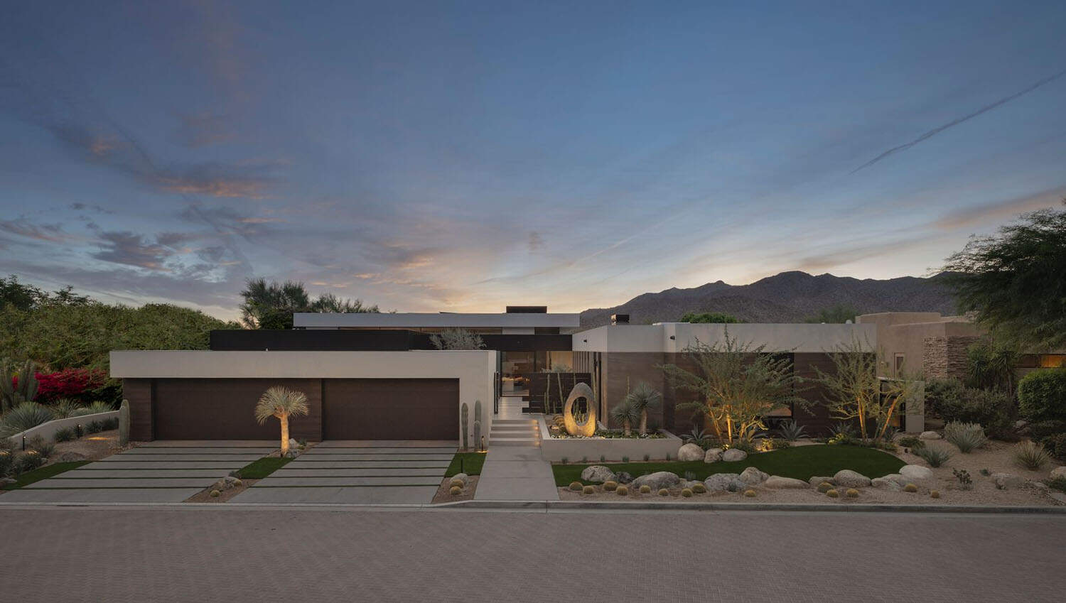 modern desert house exterior