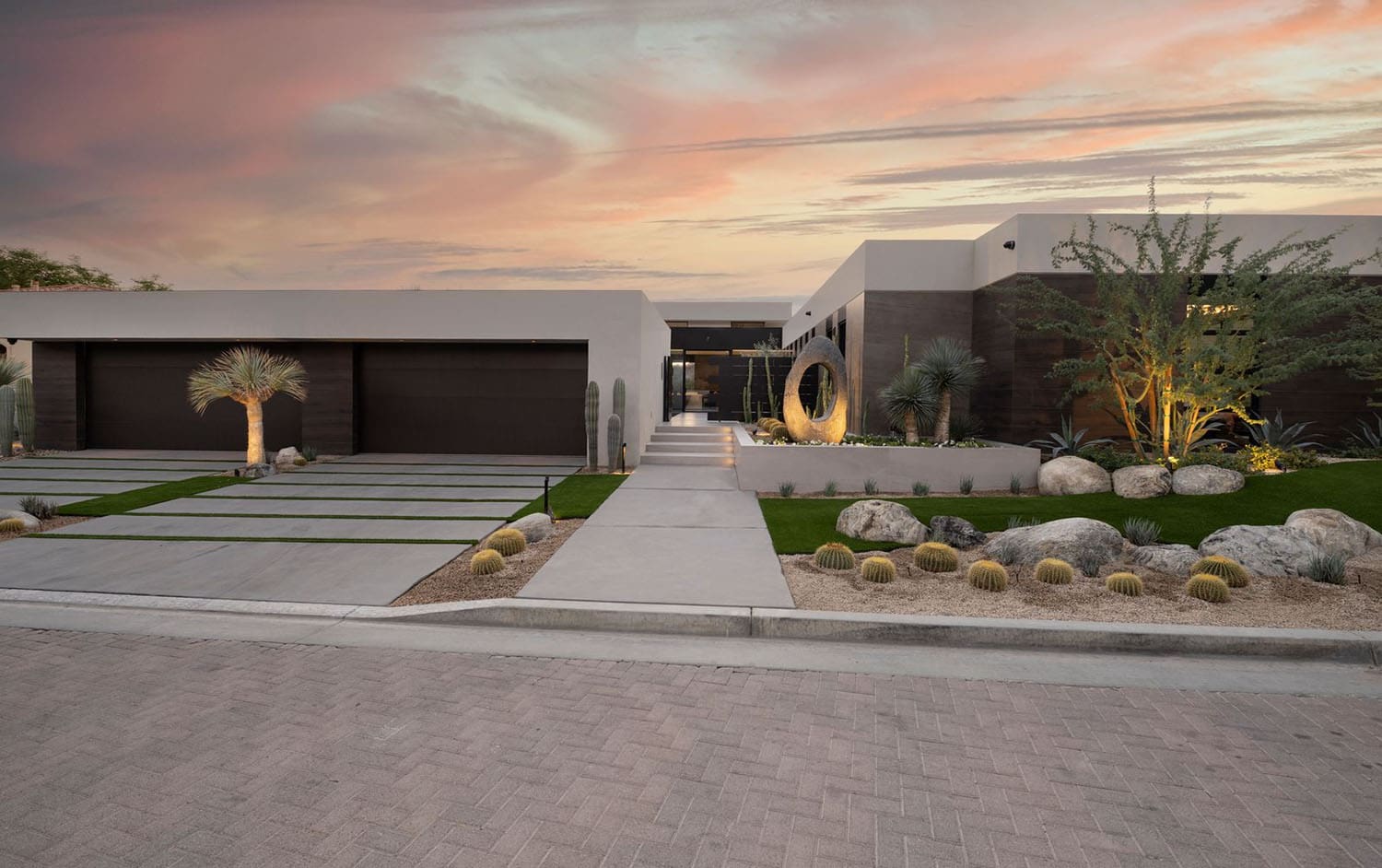 modern desert house exterior