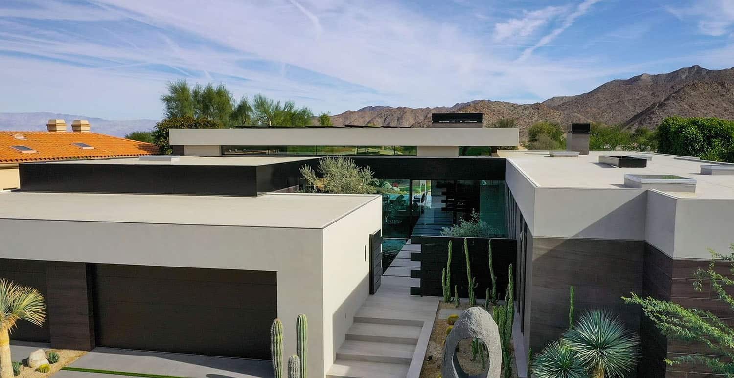 modern desert house exterior