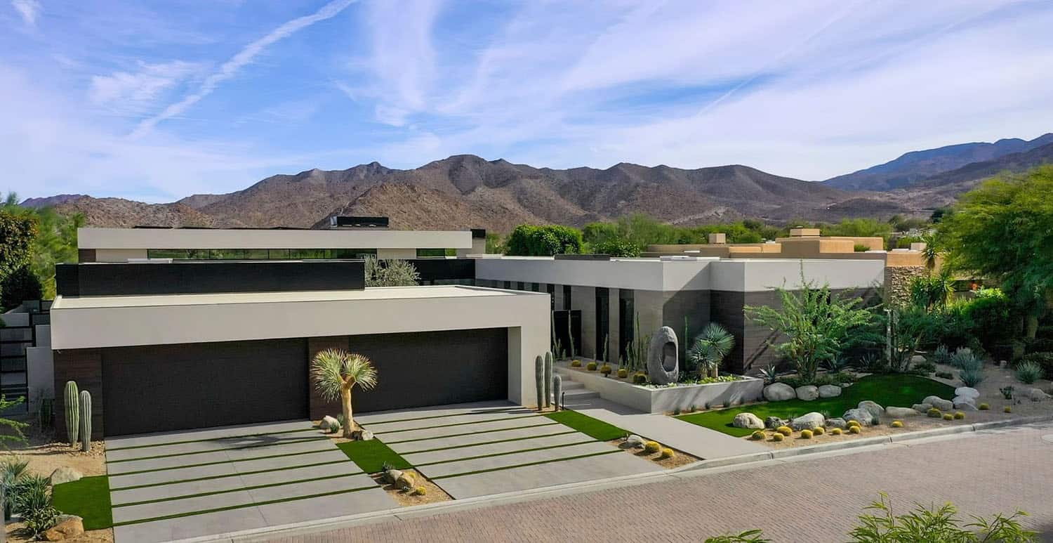 modern desert house exterior