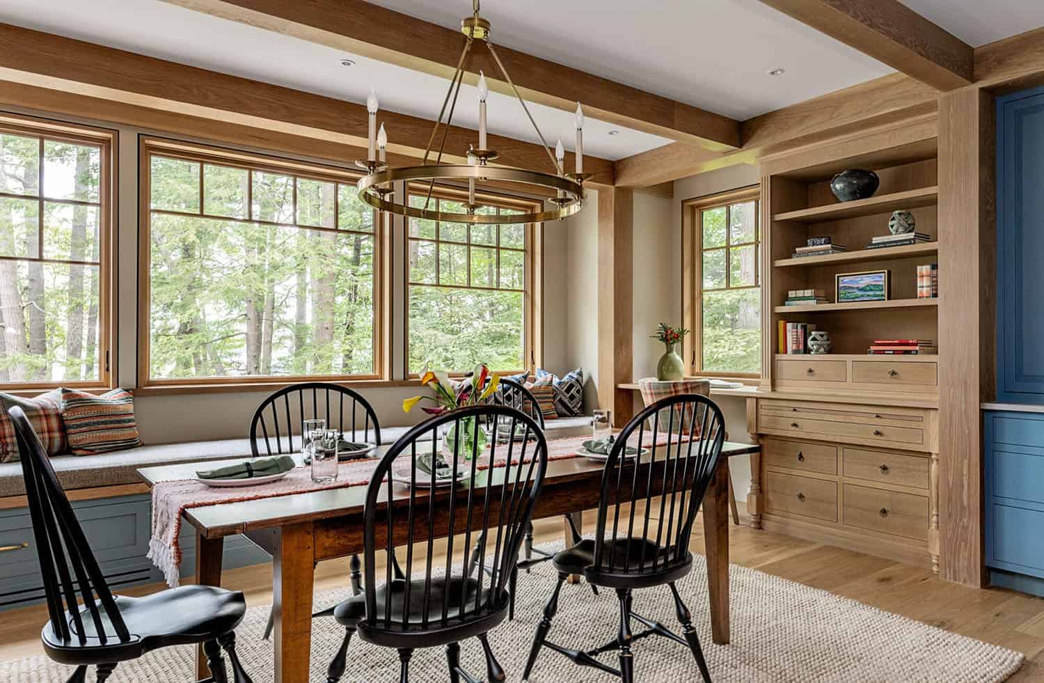 rustic di8ning room