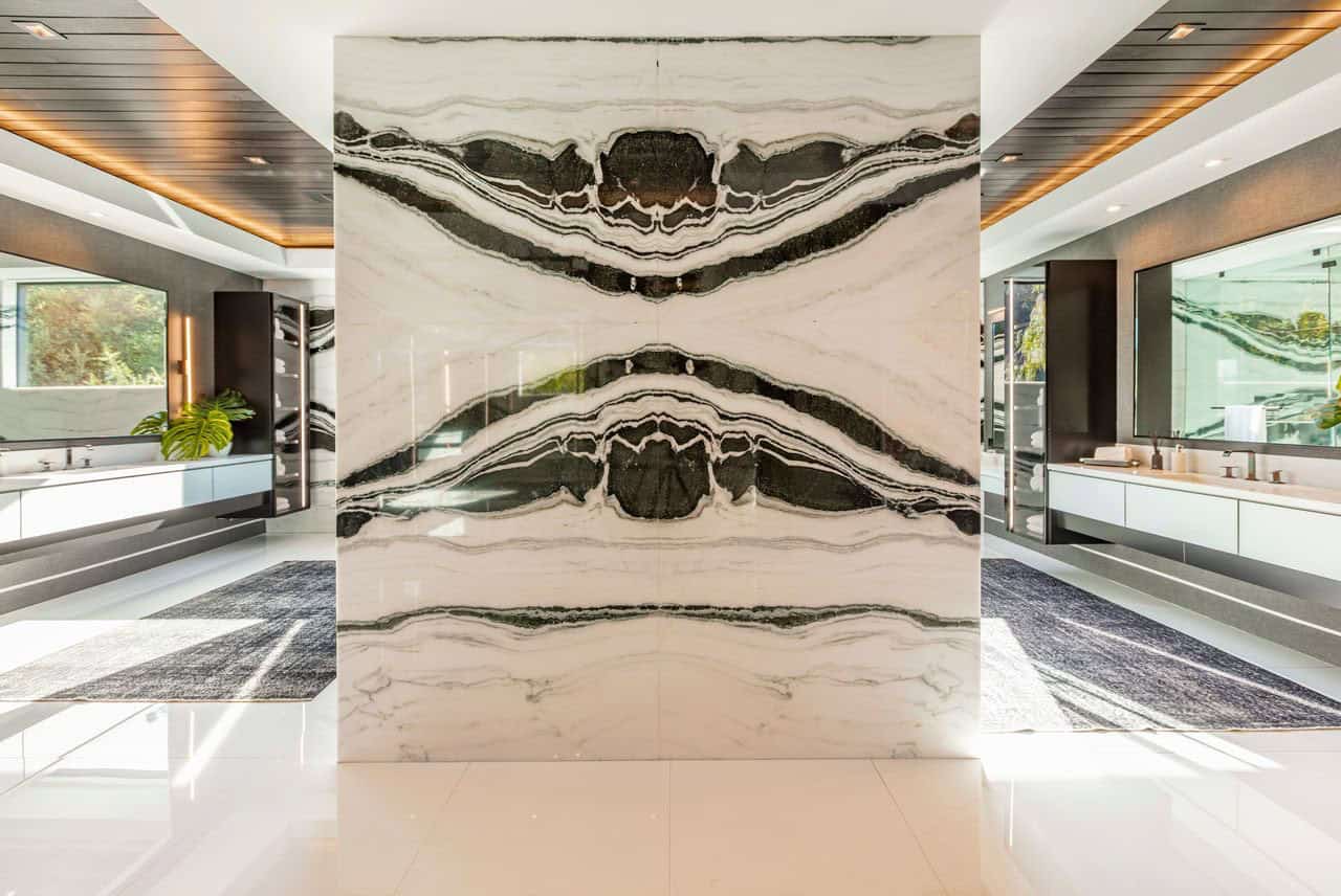 modern bathroom with a marble wall