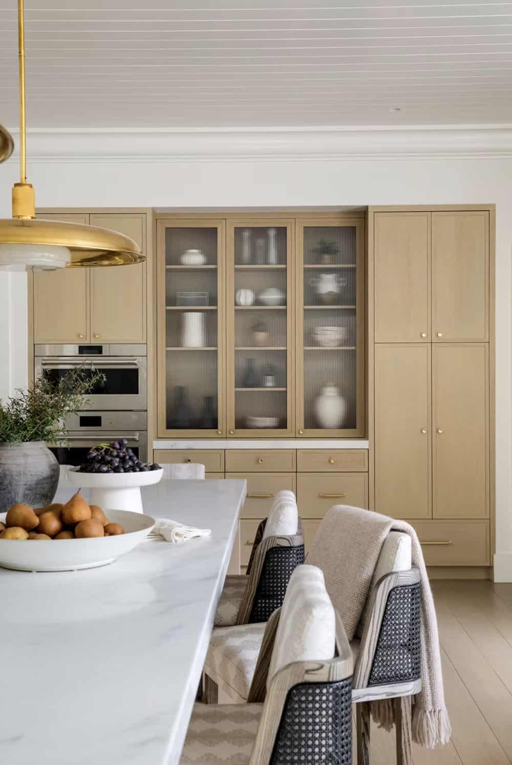transitional style kitchen