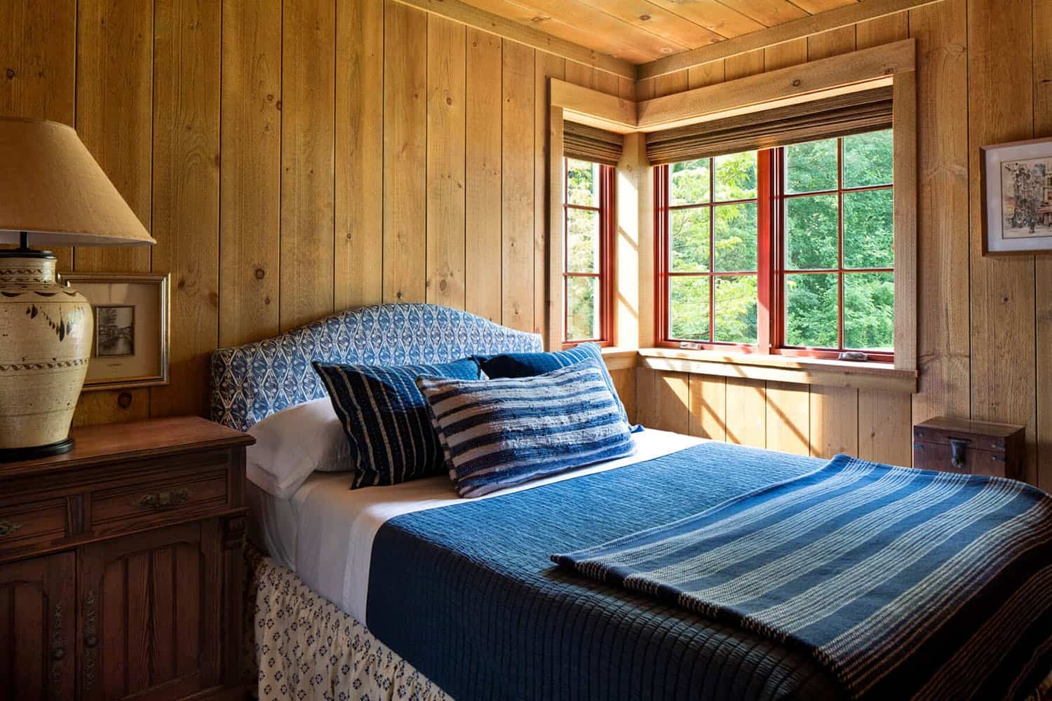 rustic bedroom