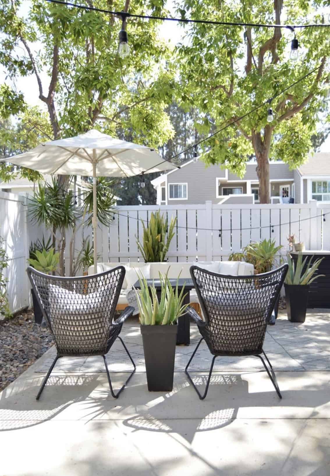 backyard patio with outdoor furniture