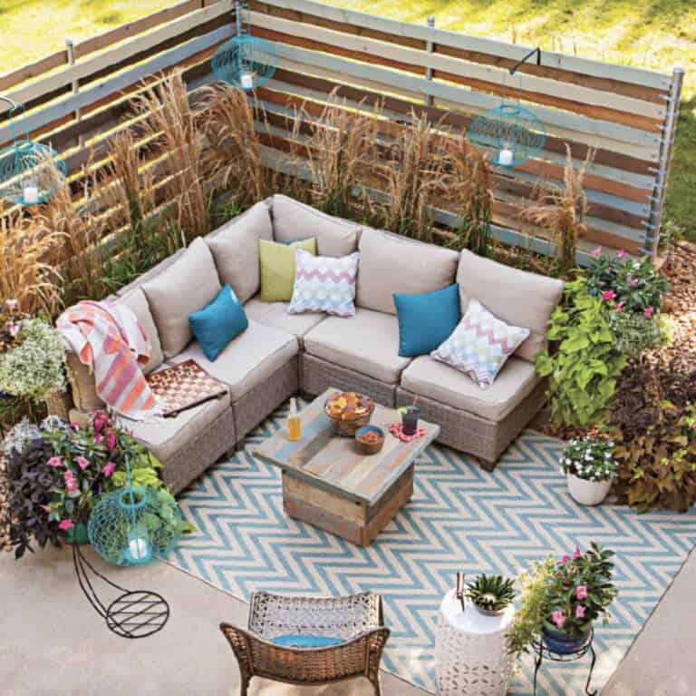 33 Creative Small Outdoor Patio Ideas For A Backyard Oasis