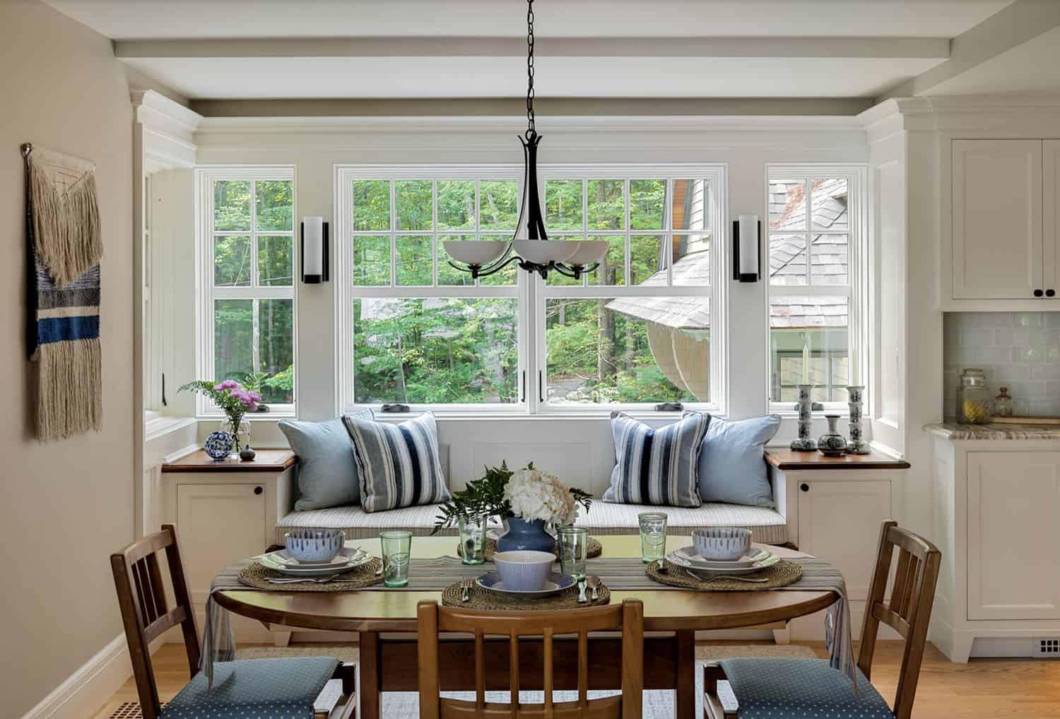 traditional style kitchen breakfast nook with a built-in window seat