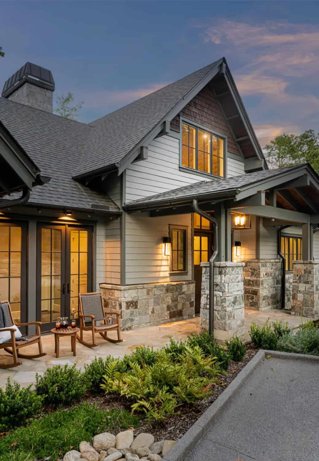transitional style mountain home exterior