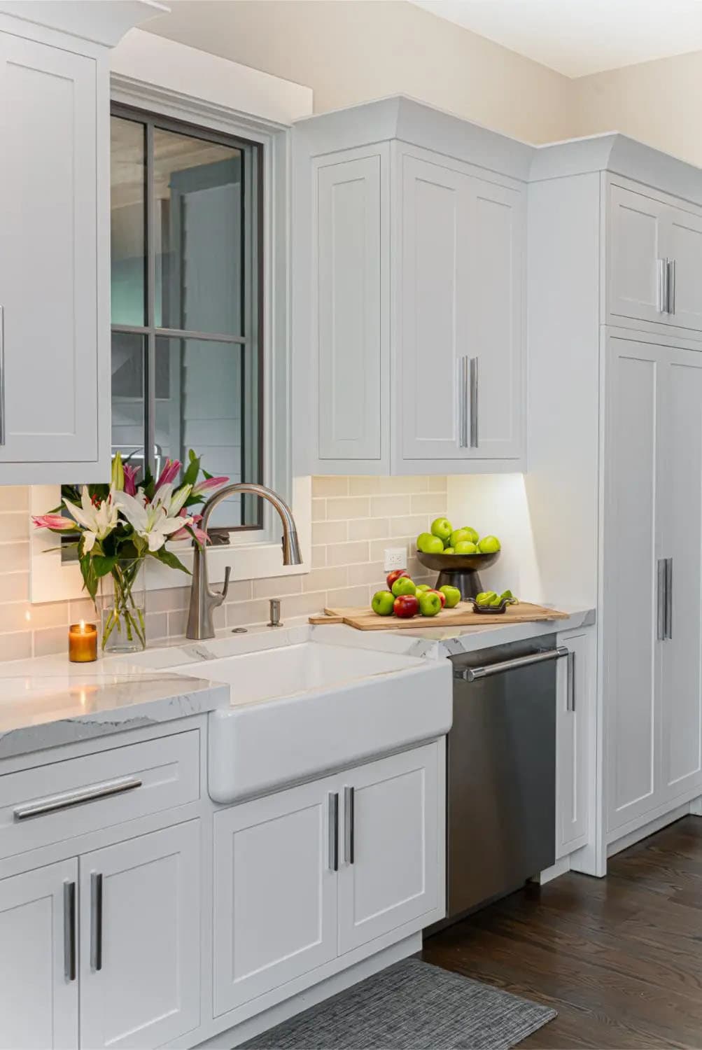 transitional style kitchen