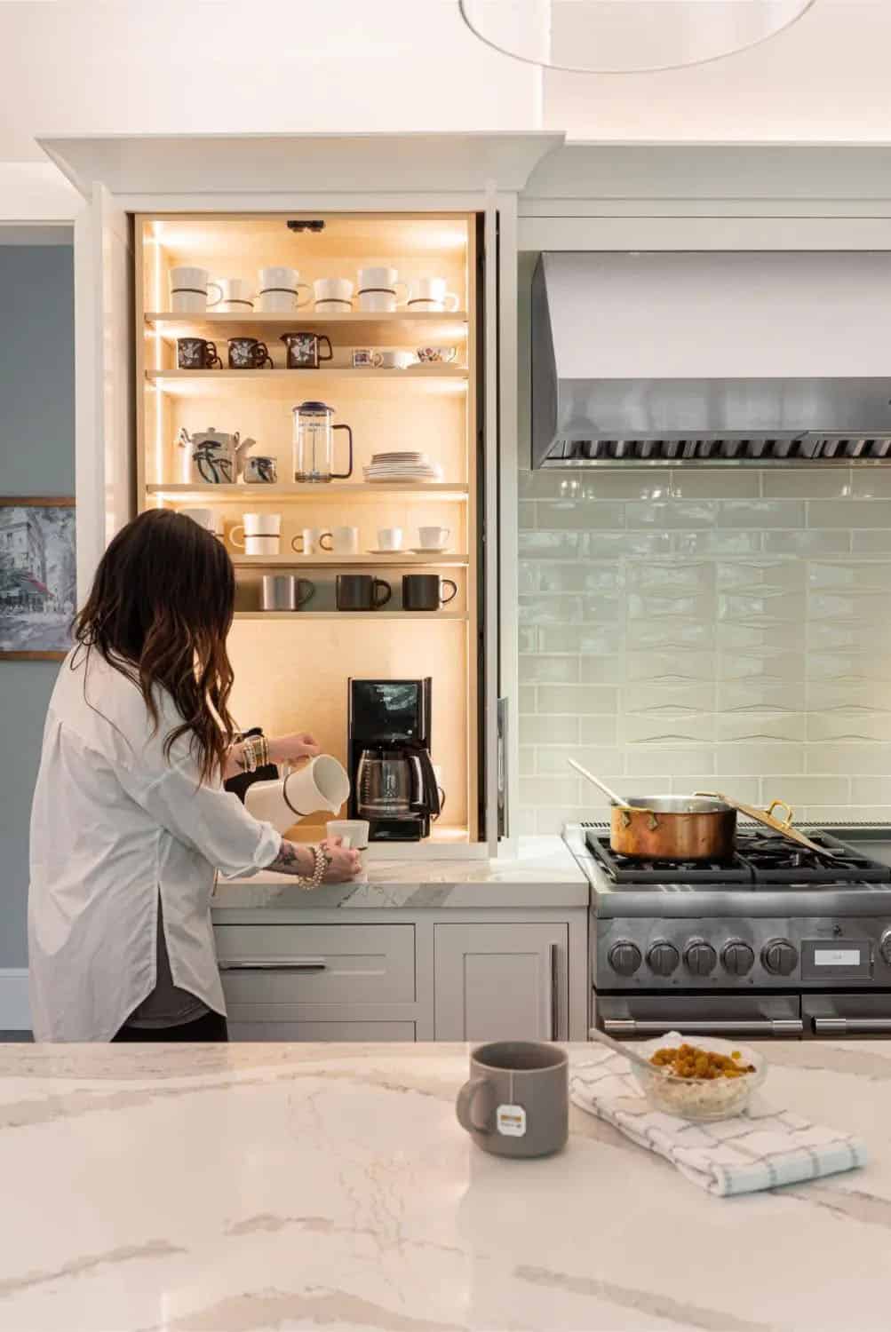 transitional style kitchen with a coffee station