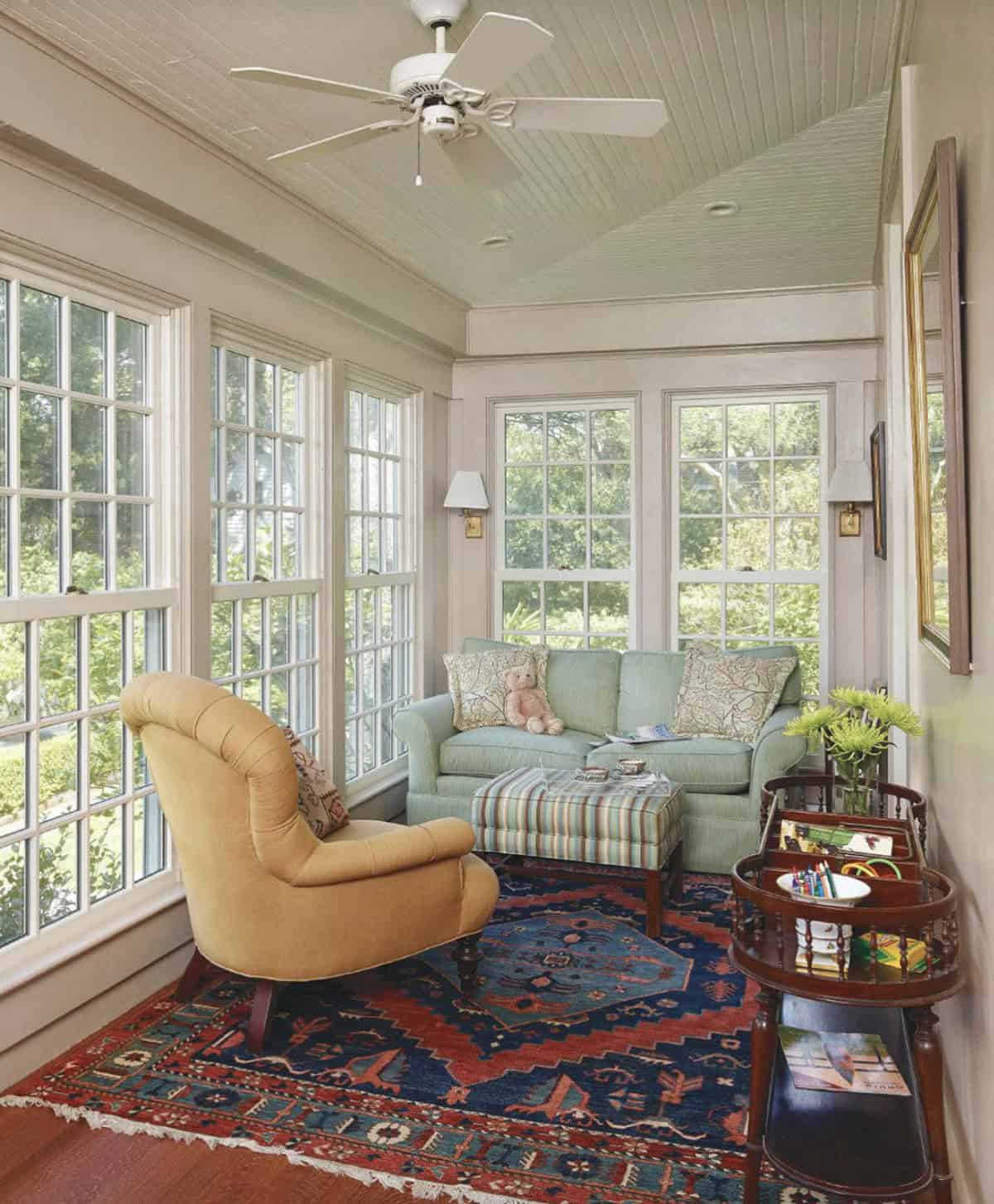 traditonal style sunroom 