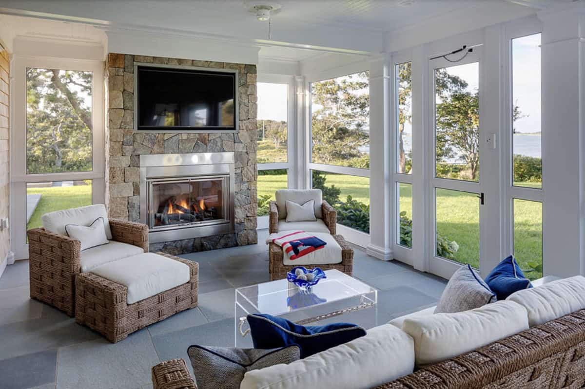 beach style sunroom