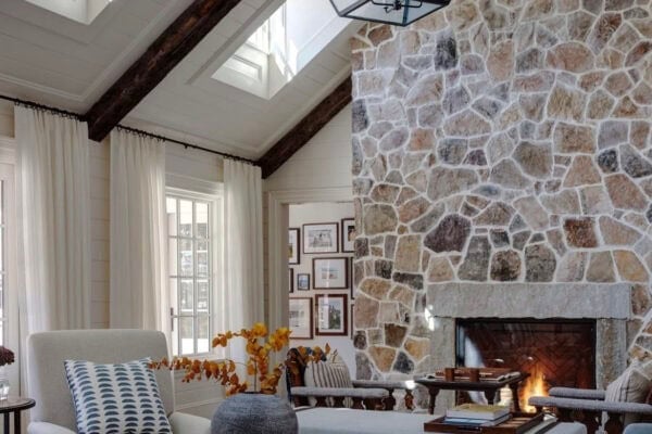 featured posts image for A cape style home on Martha’s Vineyard with warm and inviting interiors