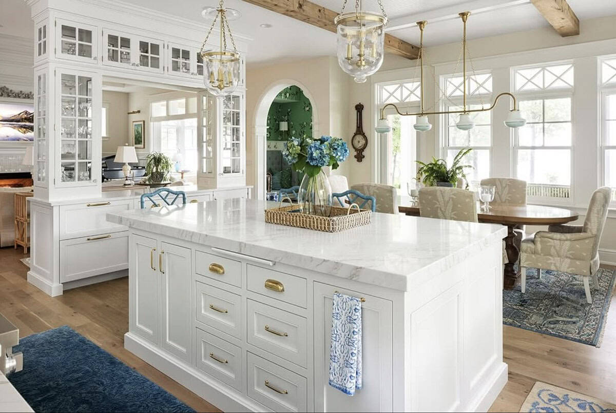 coastal cottage-style kitchen