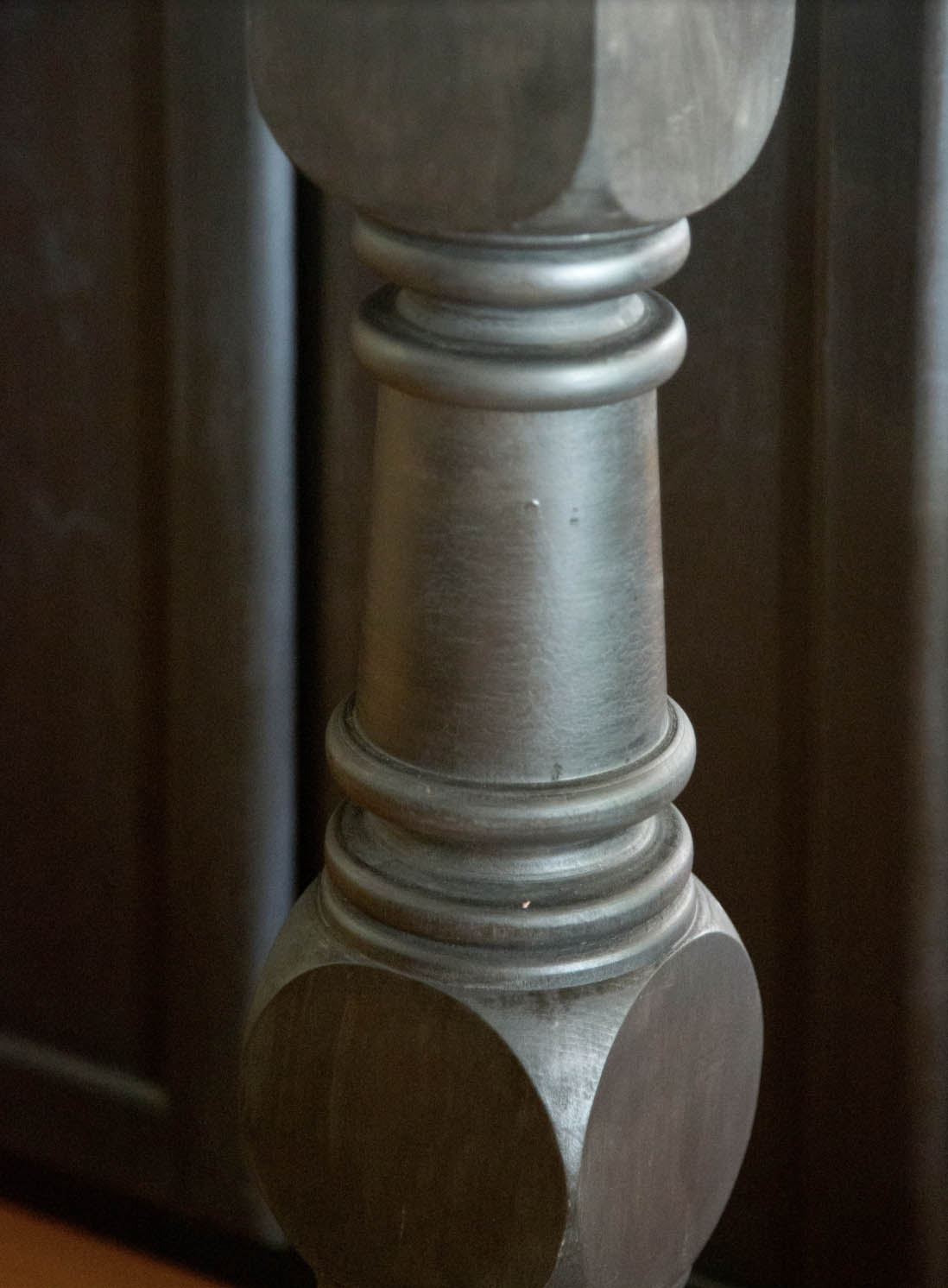 farmhouse style kitchen island post detail