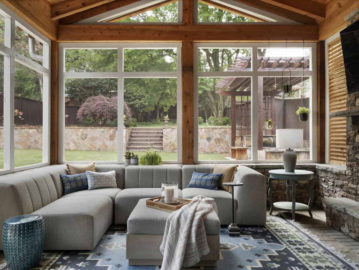 Craftsman screened porch