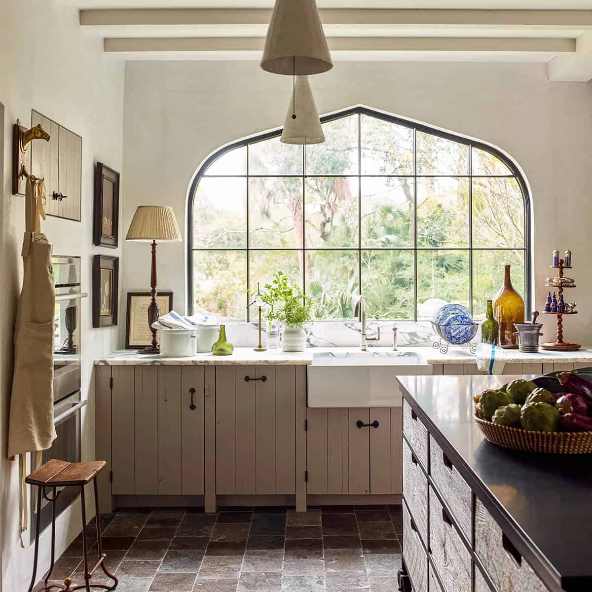 traditonal style kitchen