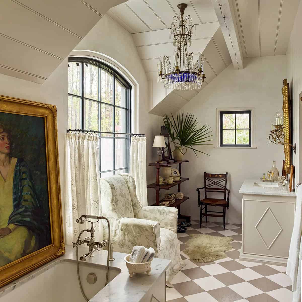 traditonal style bathroom