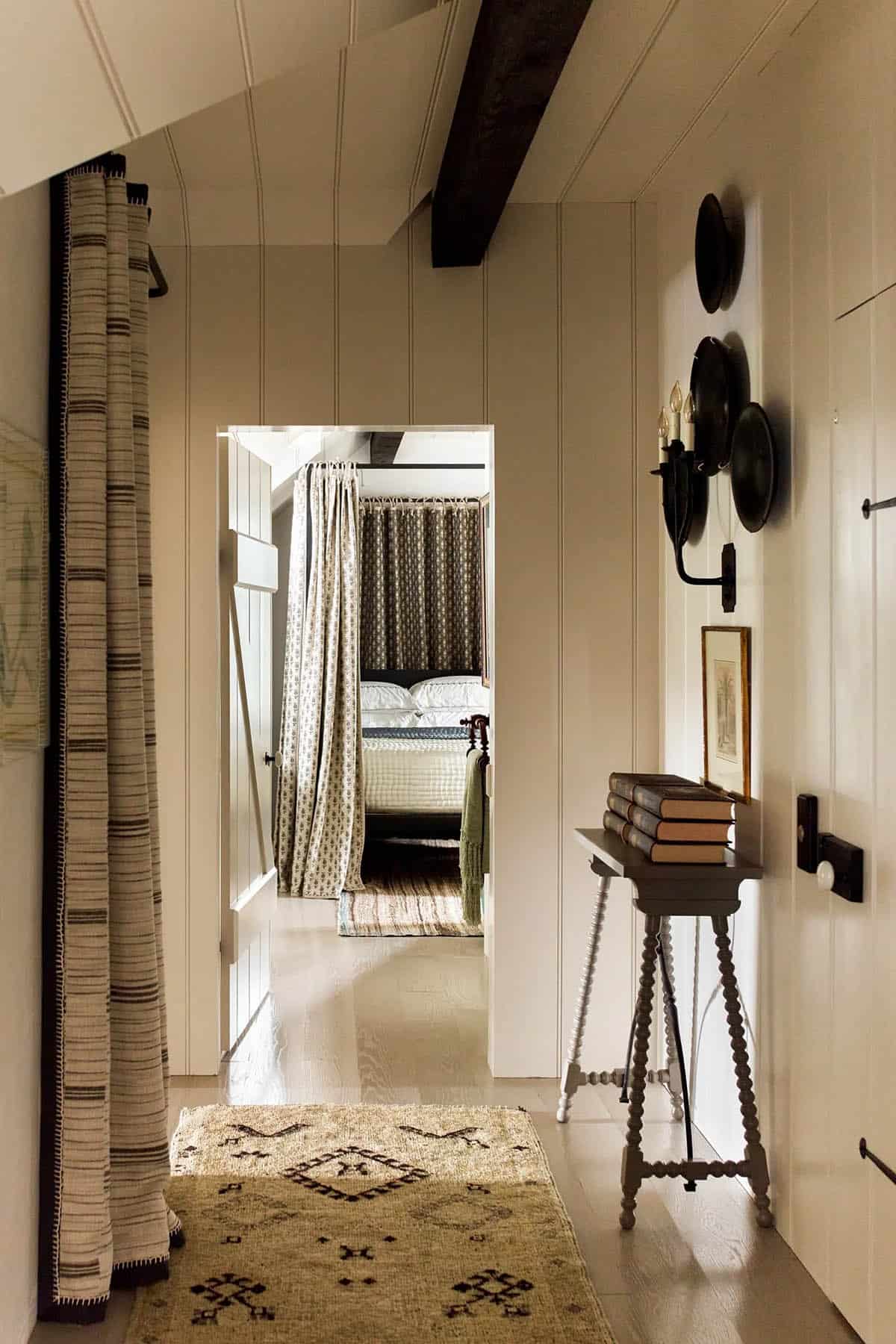 traditonal style hallway