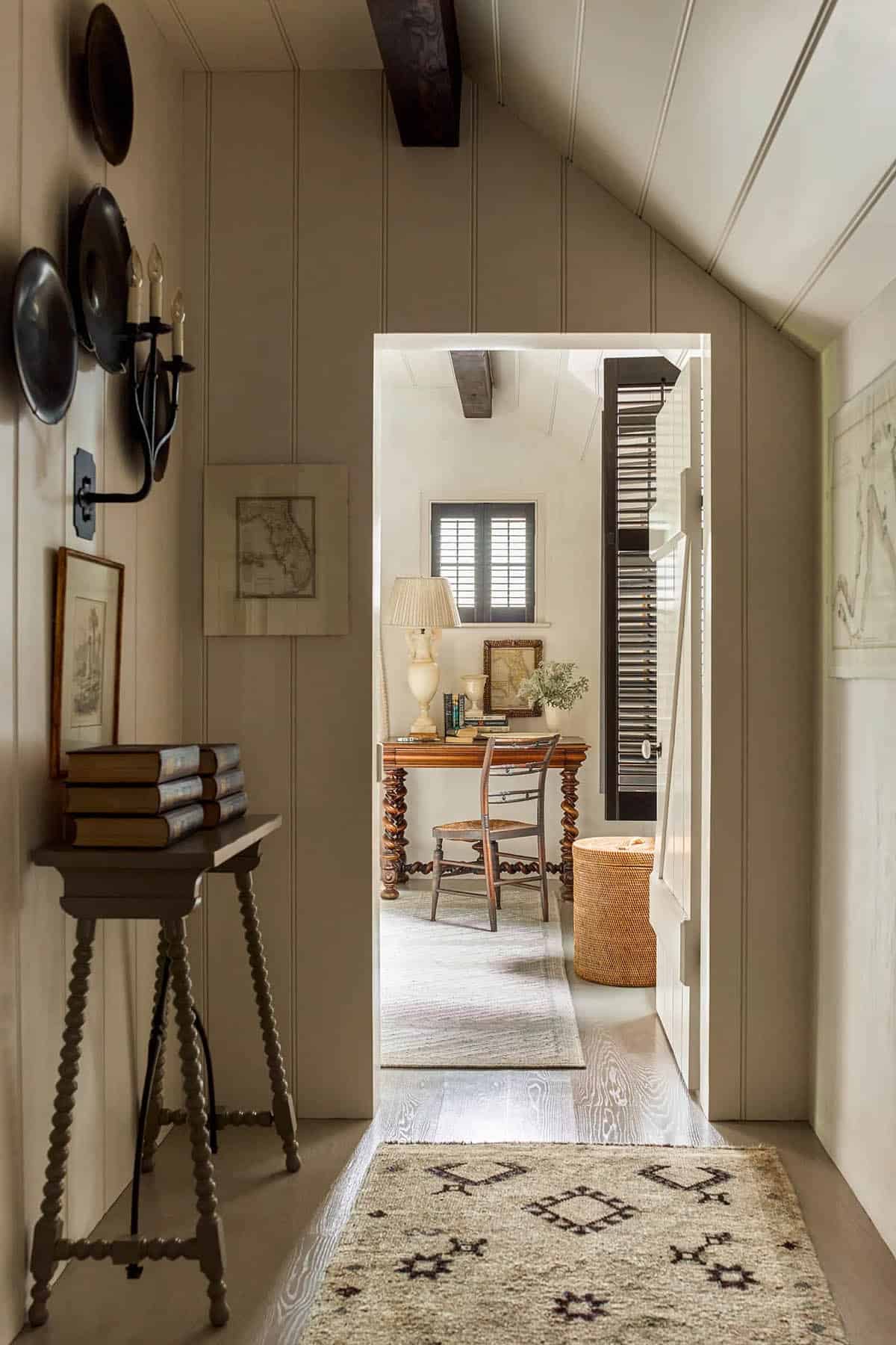 traditonal style hallway