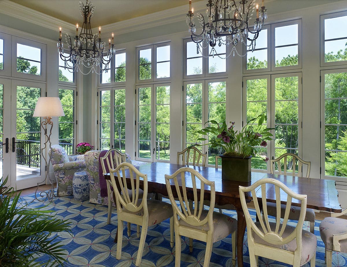 traditional style dining room