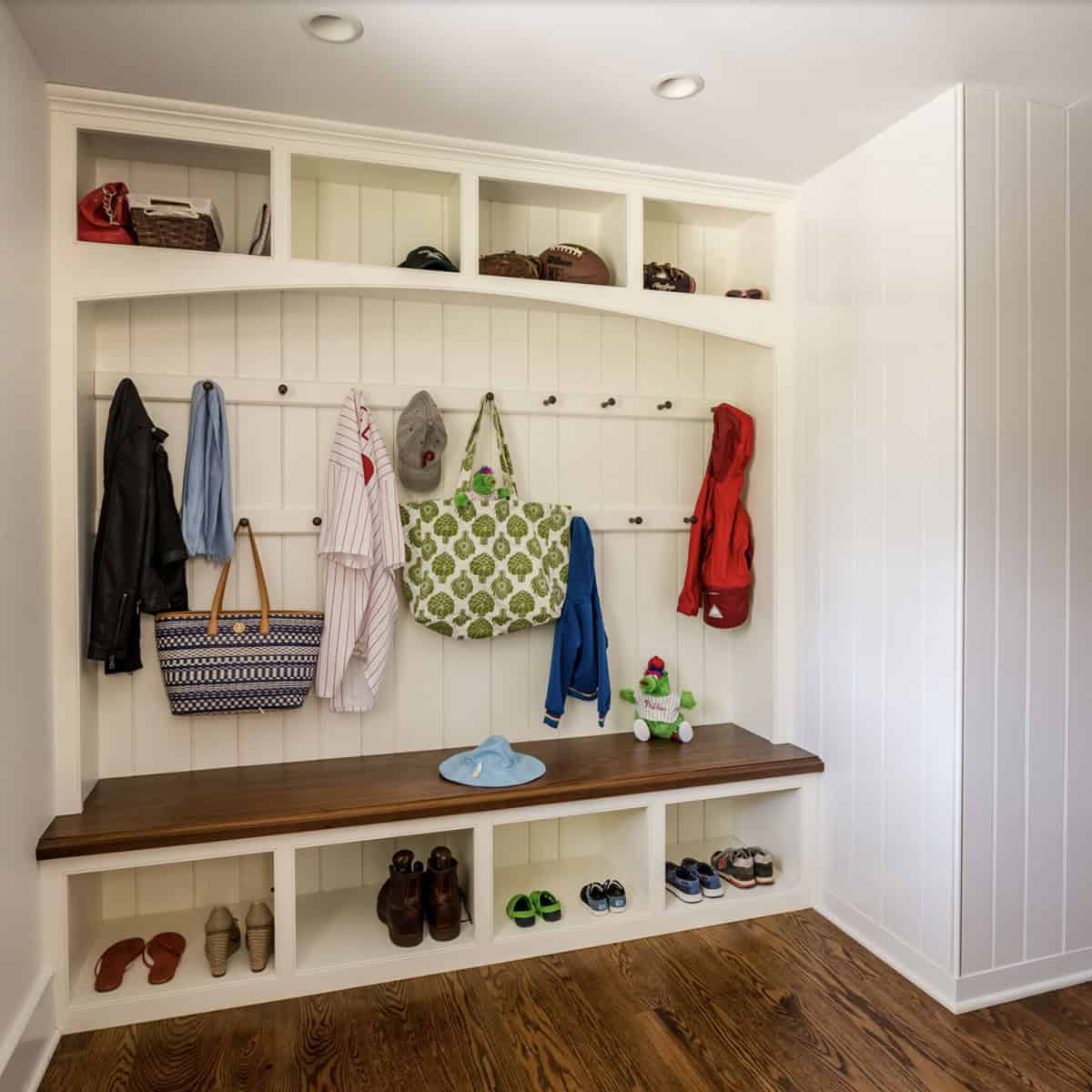 farmhouse style mudroom entry