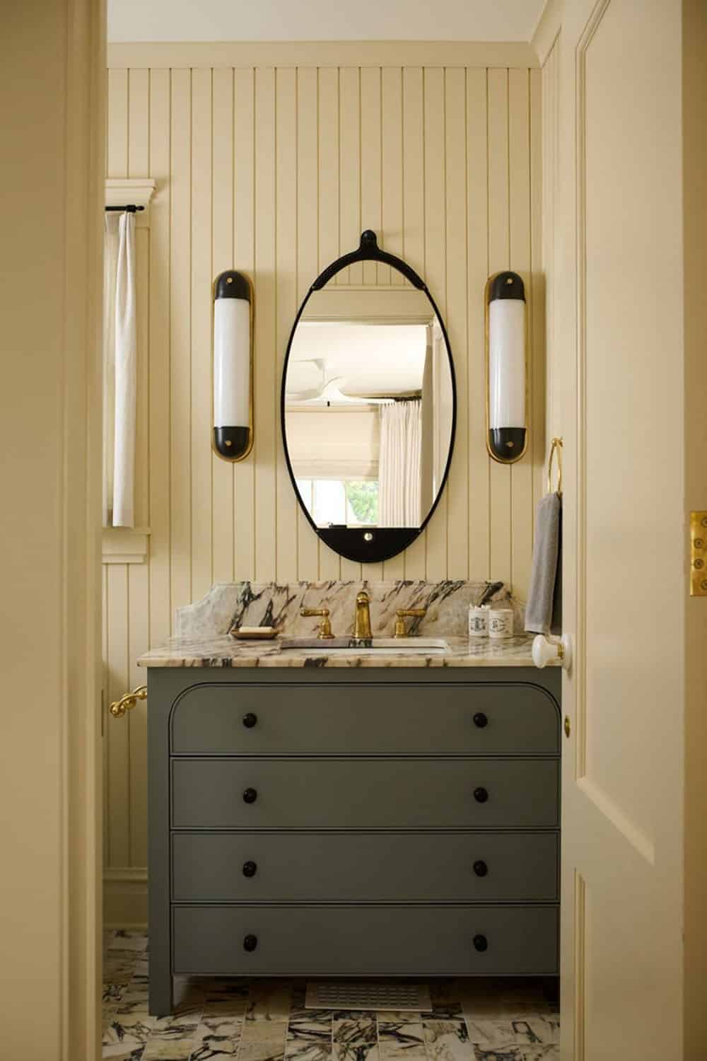 contemporary bathroom