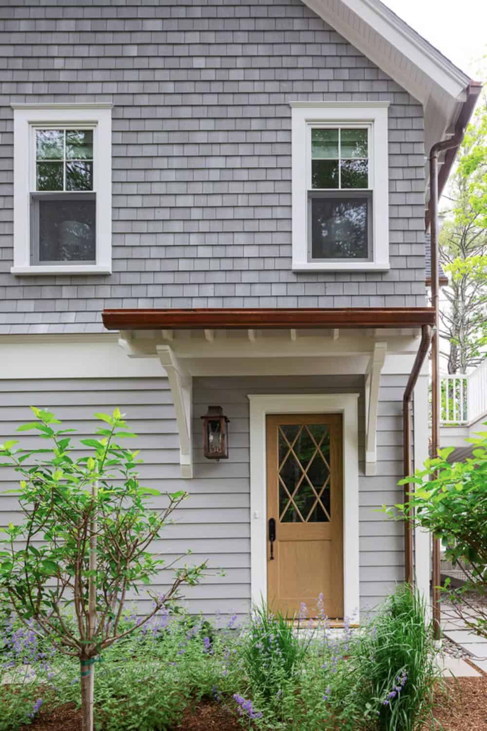 cottage style lake house exterior entry