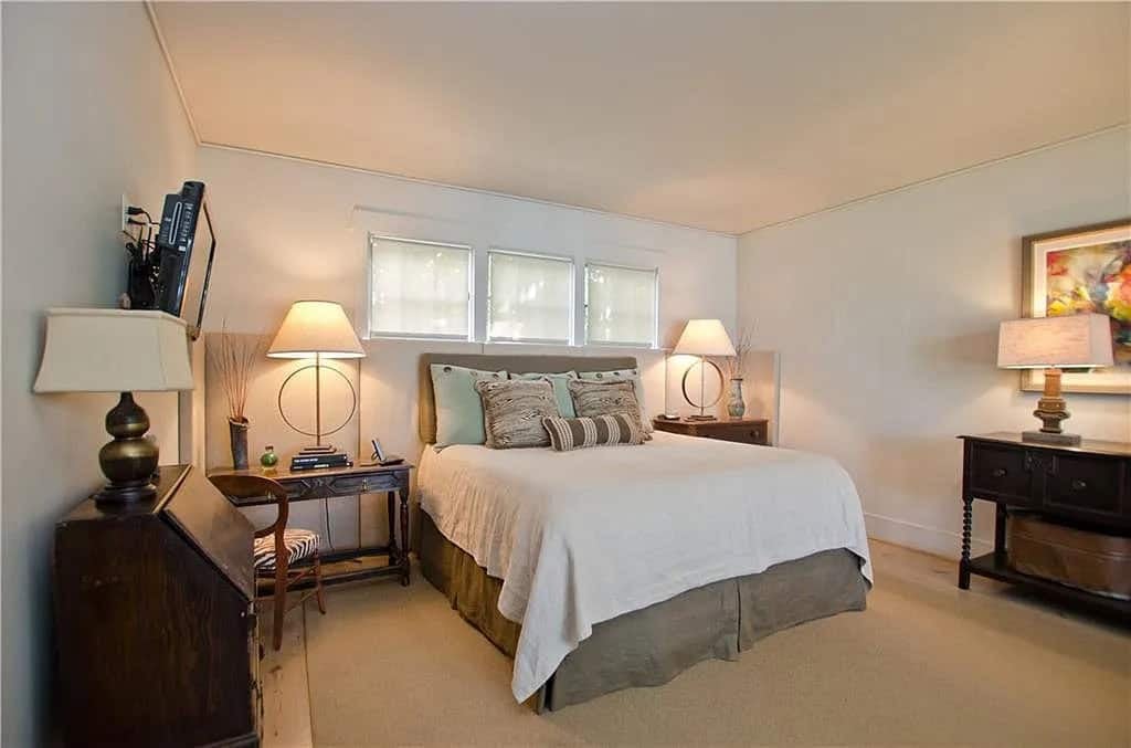 transitional style bedroom