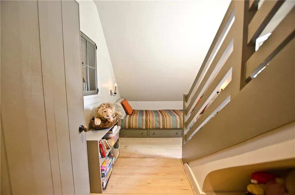 transitional style bedroom