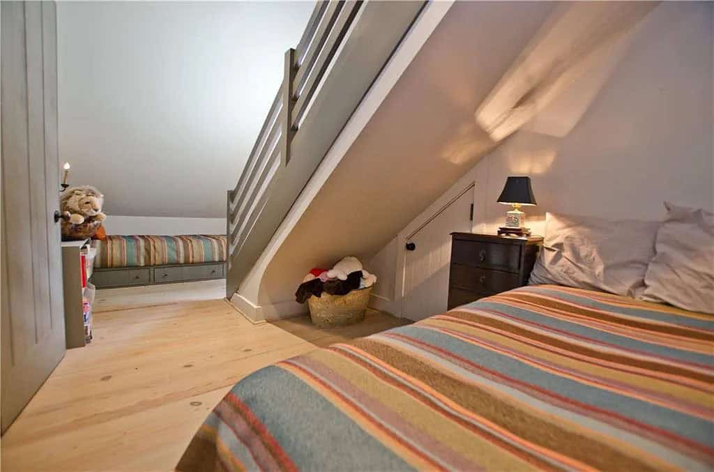 transitional style bedroom