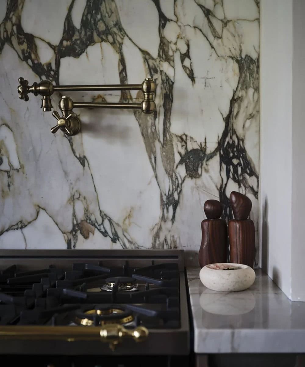 Transitional Kitchen range wall
